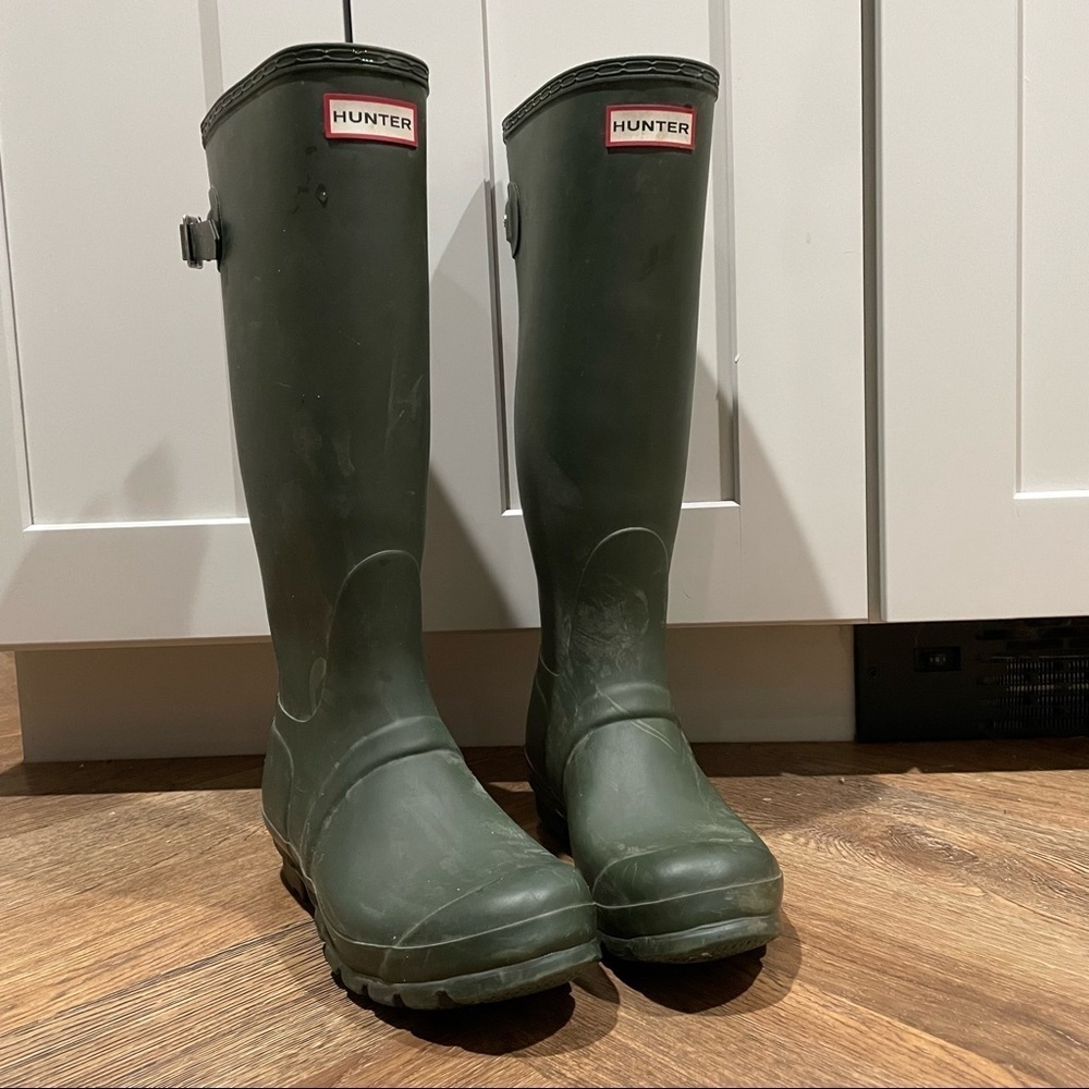 Hunter Rain Boots Dark Olive Green Sovereign Purple Adjustable Back 6M